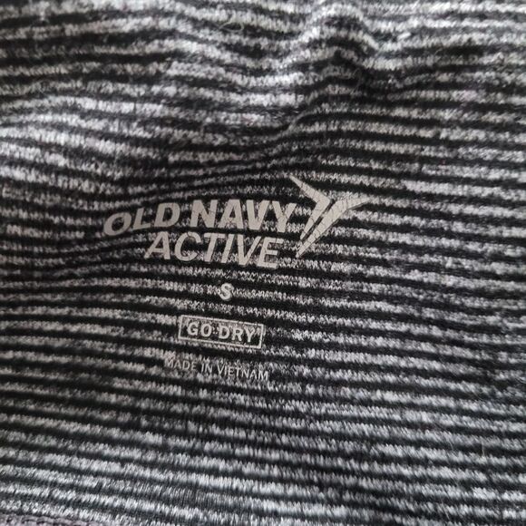 Old Navy go dry active Leggings - Picture 2 of 2